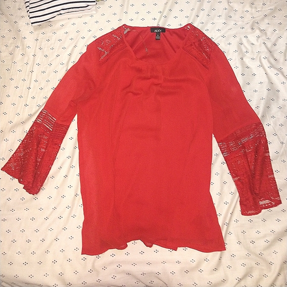 ♥️ Red bohemian lace detail shirt - Picture 1 of 6